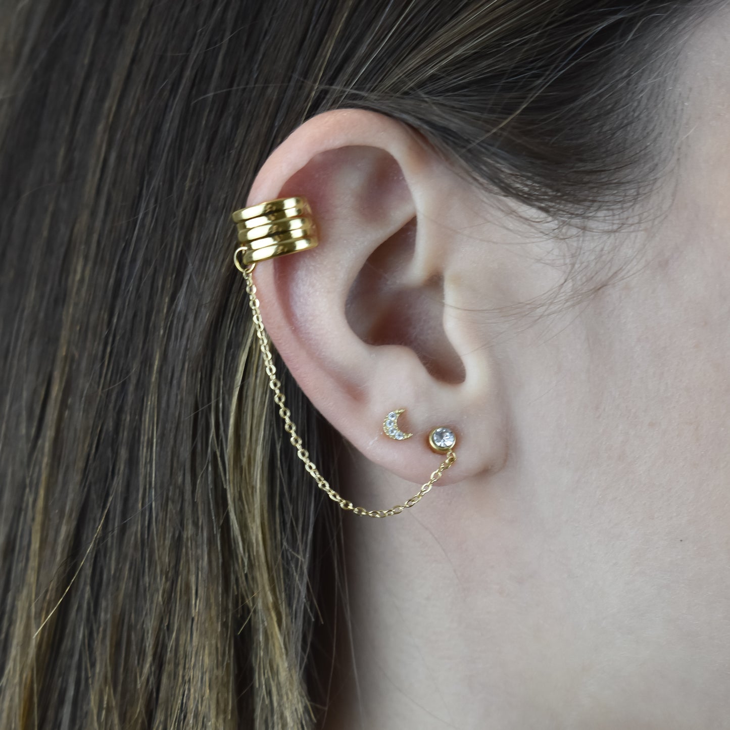 AMANDA – Ear Cuff Individual com Corrente e Brinco com Brilhante