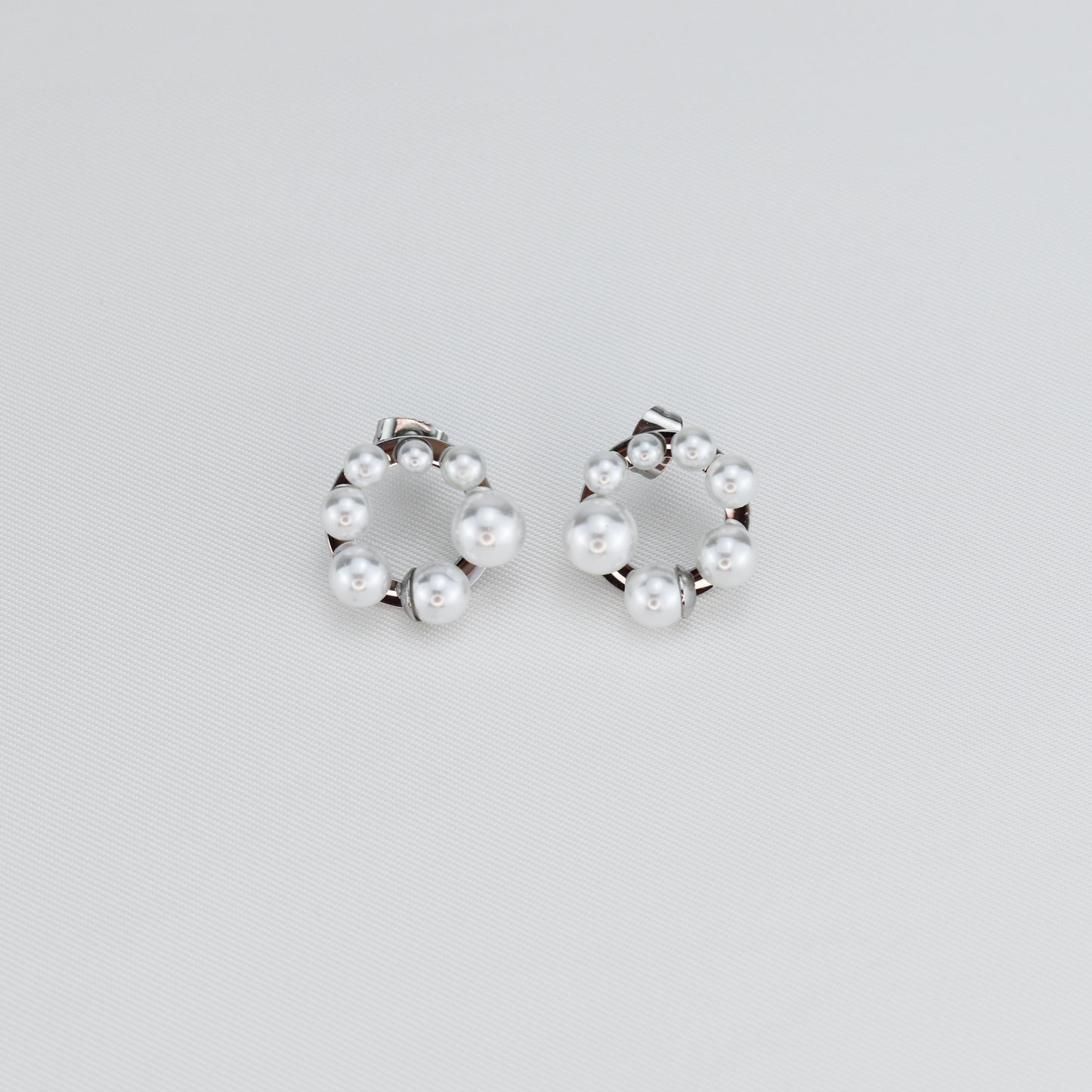 PEARL – Brincos em Aço com Pérolas