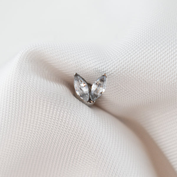 ESME - Piercing Individual 2 Pétalas em Aço e Zircónias 