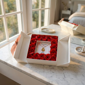 Conjunto Amor de Mãe – Colar Personalizado e Rosas Eternas