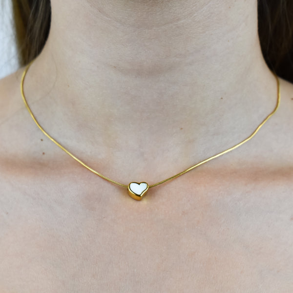 VALENTINA – Colar em Aço com Coração em Madrepérola