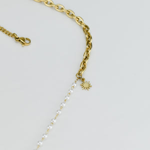 CLAIRE – Colar em Aço com 2 Malhas, Pérolas e Medalha com Brilhante 