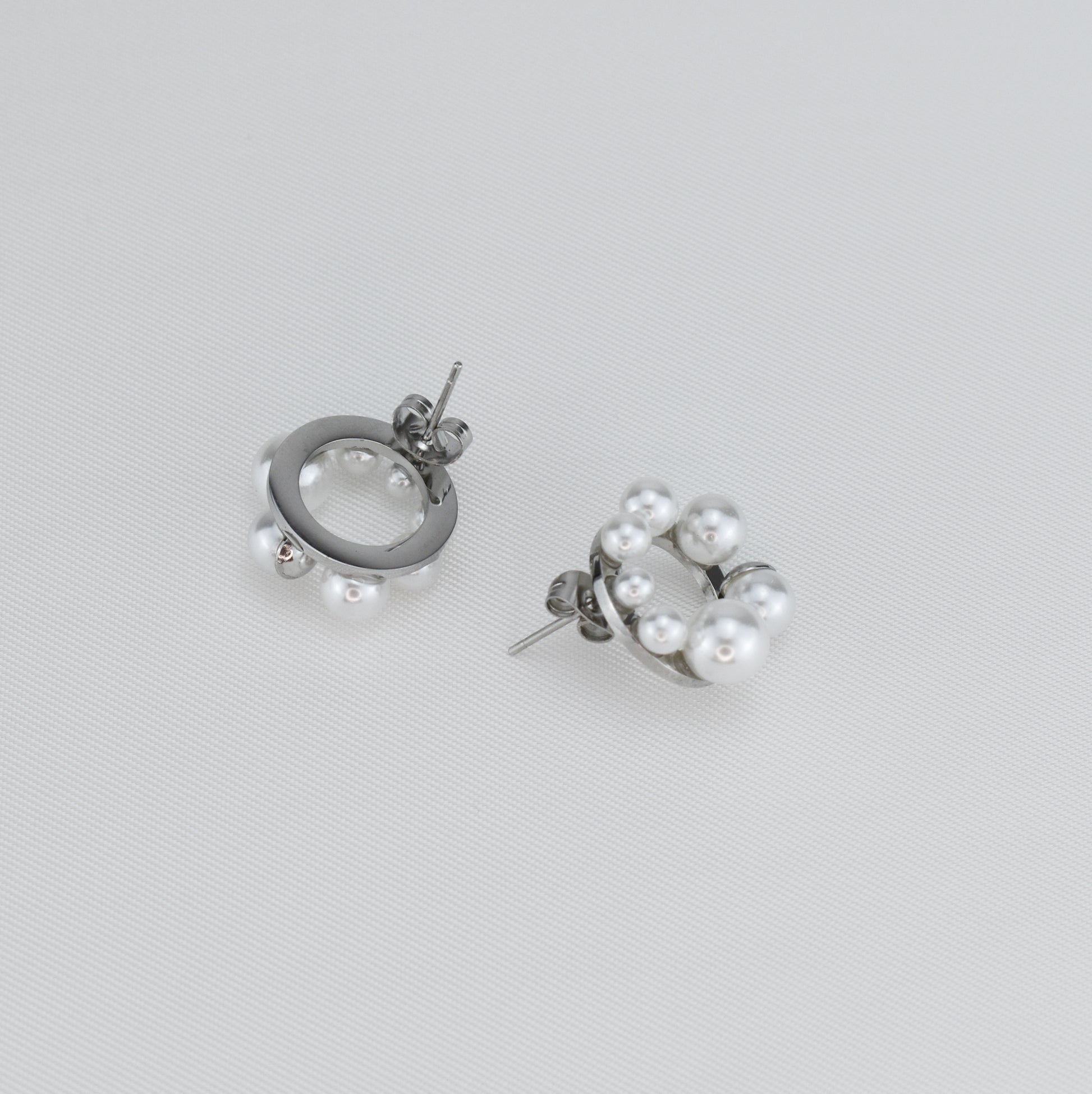 PEARL – Brincos em Aço com Pérolas 