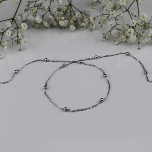 Colar em Aço Prateado com Esferas