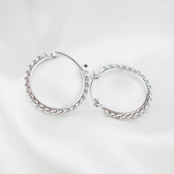 DAHLIA – Argolas com Corrente em Aço