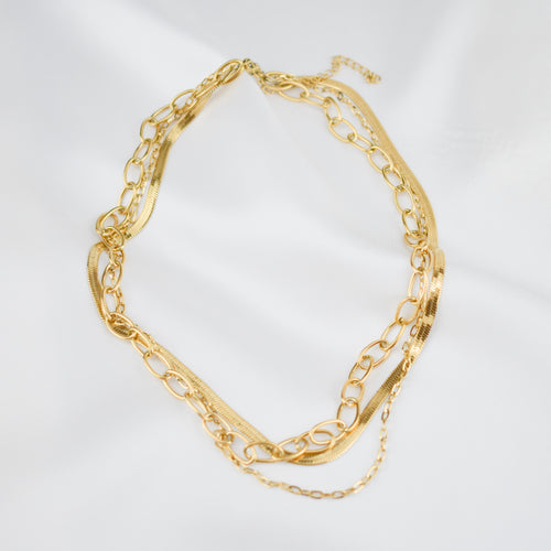 BELLE – Colar Triplo em Aço com Diferentes Malhas