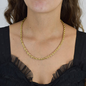 Colar em Aço Dourado Entrelaçado