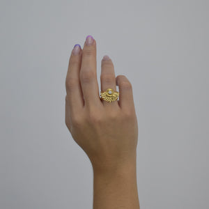 Anel Triplo em Aço Dourado com Pedra Branca